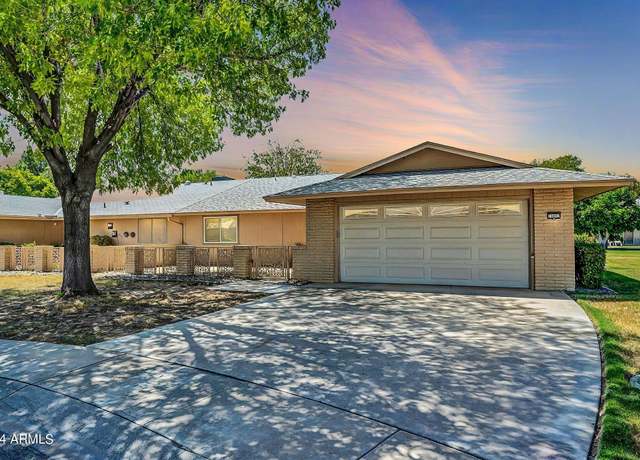 Property at 16842 N 103rd Dr, Sun City, AZ 85351, 2 beds, 2 baths