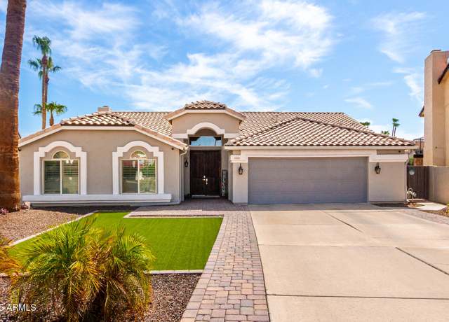 Property at 1402 W Emerald Key Ct, Gilbert, AZ 85233, 3 beds, 2.5 baths