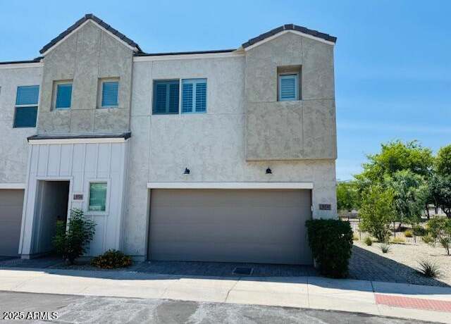 Property at 8330 N 22nd Ln, Phoenix, AZ 85021, 2 beds, 2.5 baths