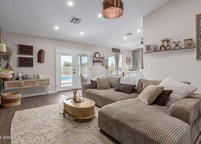 Property at 10672 W Ross Ave, Peoria, AZ 85382, 3 beds, 2 baths