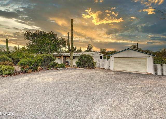 Property at 33601 N Rifleman Rd, Cave Creek, AZ 85331, 2 beds, 2.5 baths