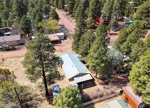 Property at 3305 Forest Dr, Overgaard, AZ 85933, 2 beds, 1 bath