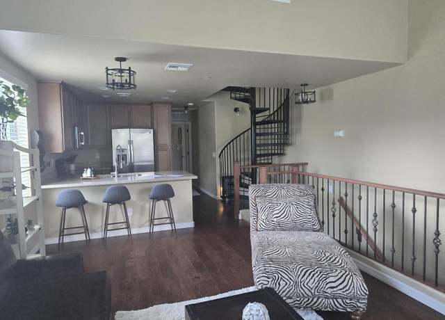 Property at 4033 E Windsor Dr, Gilbert, AZ 85296, 2 beds, 2 baths