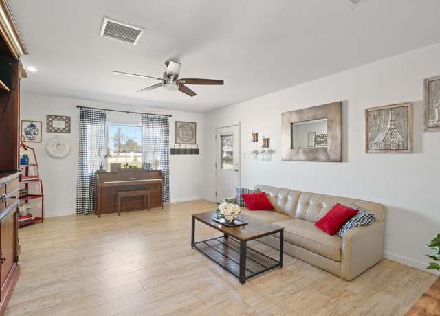 Property at 3737 W Morrow Dr, Glendale, AZ 85308, 3 beds, 2 baths