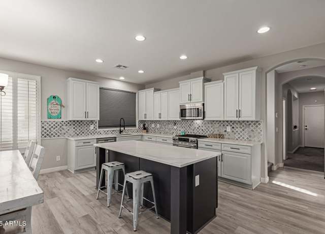 Property at 502 E Kona Dr, Casa Grande, AZ 85122, 5 beds, 2.5 baths