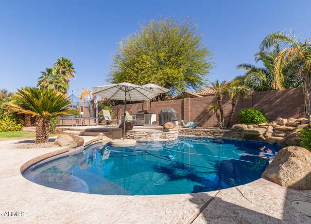 Property at 502 E Kona Dr, Casa Grande, AZ 85122, 5 beds, 2.5 baths