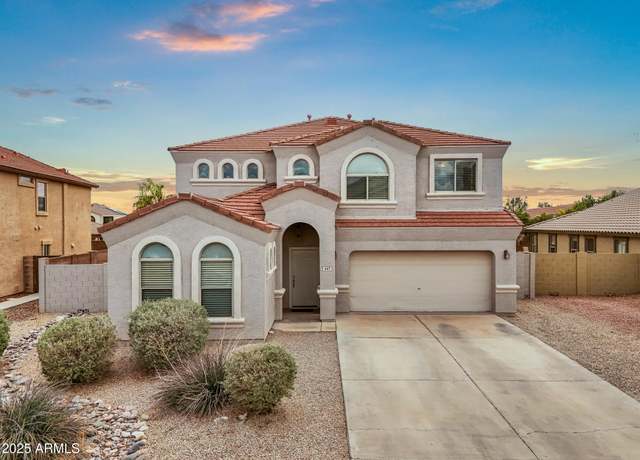 Property at 647 E Palomino Way, San Tan Valley, AZ 85143, 4 beds, 3 baths