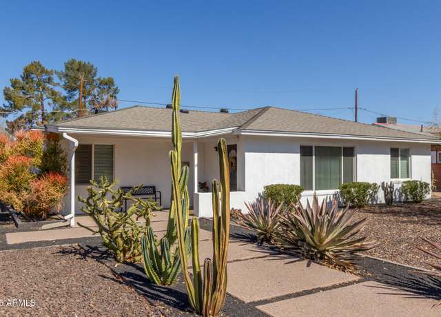 Property at 2902 E Avalon Dr, Phoenix, AZ 85016, 4 beds, 2 baths