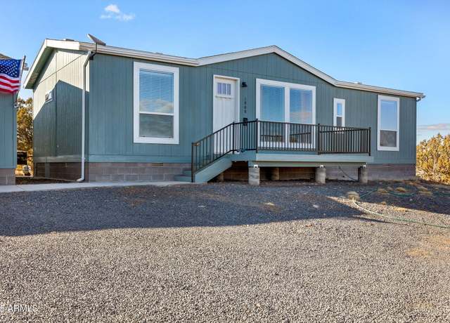 Property at 1888 Rustic Barn Ln, Show Low, AZ 85901, 2 beds, 3 baths