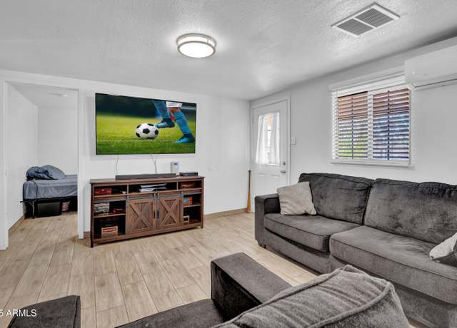 Property at 1815 E Illini St, Phoenix, AZ 85040, 3 beds, 1 bath