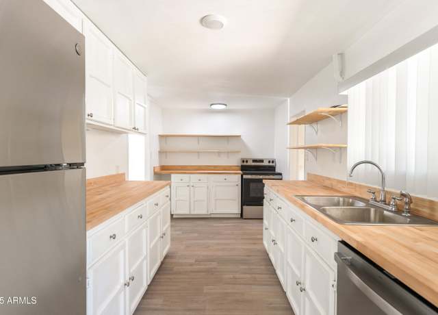 Property at 525 N Central Ave, Sierra Vista, AZ 85635, 4 beds, 2 baths