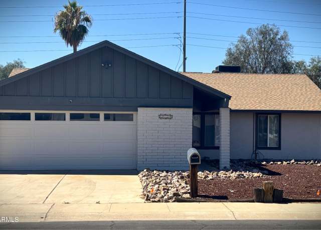 Property at 5529 W Zoe Ella Way, Glendale, AZ 85306, 3 beds, 2 baths