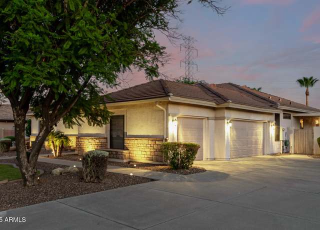 Property at 5343 W Whispering Wind Dr, Glendale, AZ 85310, 4 beds, 2.5 baths