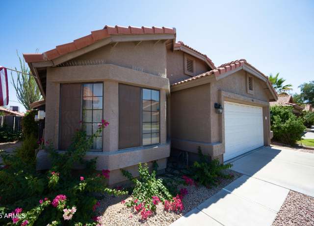Property at 4527 E Amberwood Dr, Phoenix, AZ 85048, 3 beds, 2 baths
