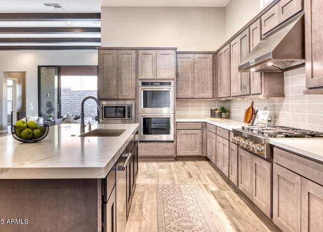Property at 14455 N Adero Canyon Dr, Fountain Hills, AZ 85268, 2 beds, 2.5 baths