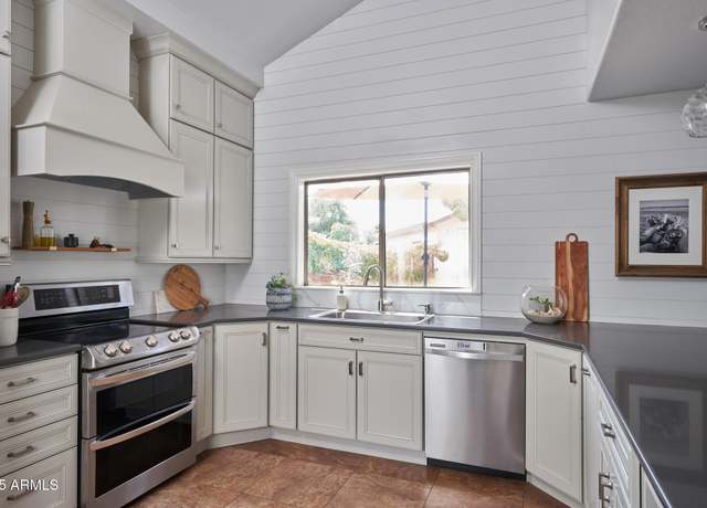 Property at 442 S Burk St, Gilbert, AZ 85296, 4 beds, 3 baths