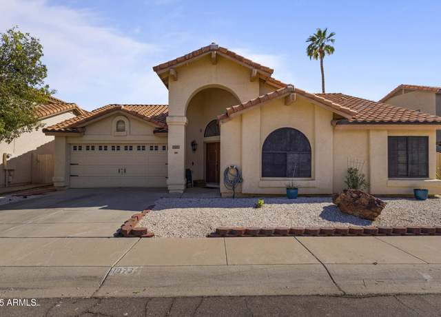 Property at 10733 W Clover Way, Avondale, AZ 85392, 3 beds, 2 baths