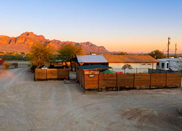 Property at 1018 N Wickiup Rd, Apache Junction, AZ 85119, 4 beds, 3 baths