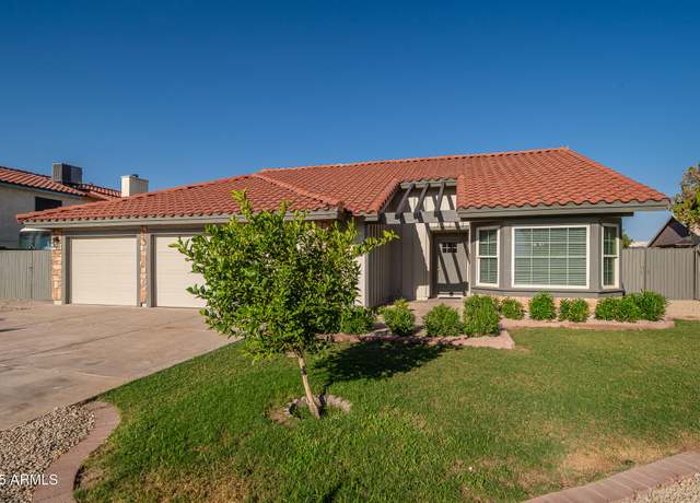 Property at 11615 N 77th Dr, Peoria, AZ 85345, 3 beds, 2 baths