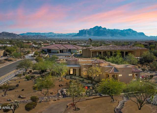 Property at 9515 E Julep Cir, Mesa, AZ 85207, 4 beds, 4.5 baths