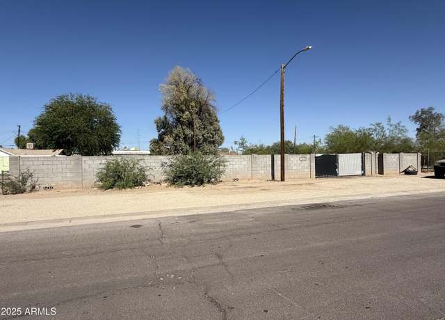 Property at 6625 N 58th Ave Unit 16,17, Glendale, AZ 85301