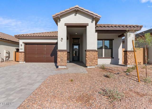 Property at 682 E Aurora Dr, San Tan Valley, AZ 85140, 4 beds, 2.5 baths