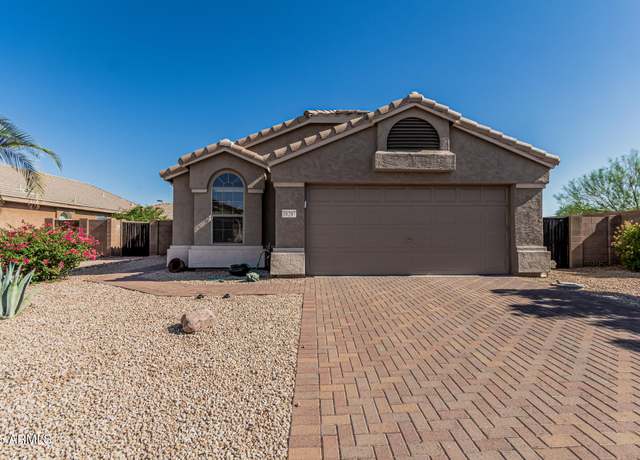 Property at 18297 W Spencer Dr, Surprise, AZ 85374, 2 beds, 2 baths