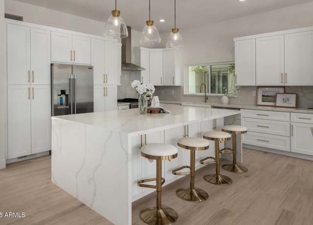 Property at 7611 E Casa Grande Rd, Scottsdale, AZ 85258, 3 beds, 3 baths