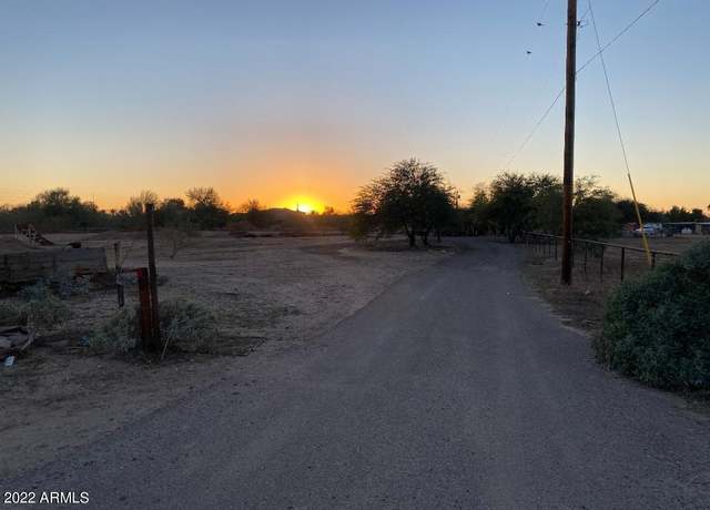 Property at 21640 S Hawes Rd, Queen Creek, AZ 85142, 3 beds, 2 baths