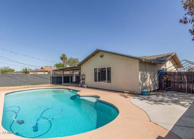 Property at 4238 W Krall St, Phoenix, AZ 85019, 3 beds, 2 baths