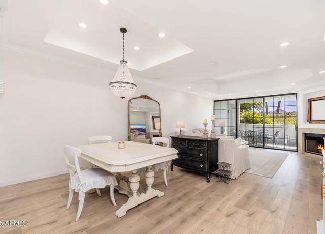 Property at 902 W Glendale Ave #215, Phoenix, AZ 85021, 2 beds, 2.5 baths