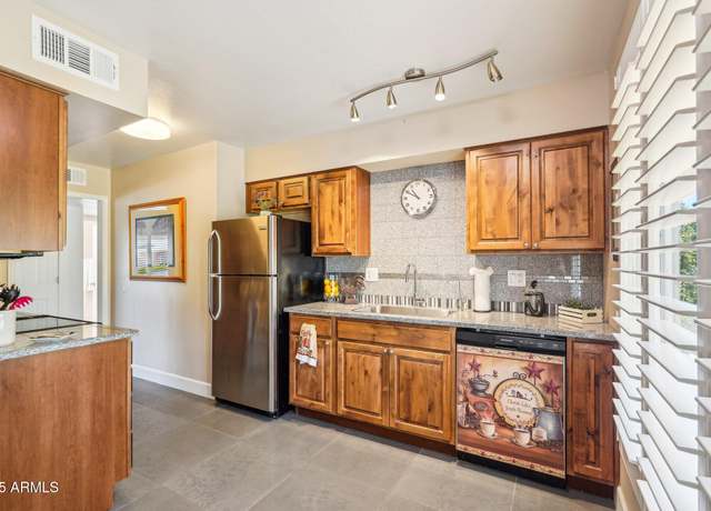 Property at 17885 N 99th Dr, Sun City, AZ 85373, 2 beds, 1.75 baths