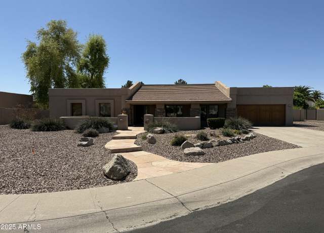 Property at 8051 E Del Cadena Dr, Scottsdale, AZ 85258, 5 beds, 3 baths