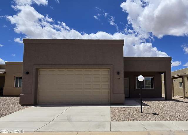 Property at 718 S Chase St, Sierra Vista, AZ 85635, 3 beds, 2 baths