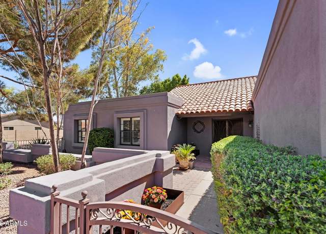 Property at 9203 S Heather Dr, Tempe, AZ 85284, 3 beds, 2 baths
