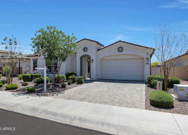 Property at 11807 W Parkway Ln, Avondale, AZ 85323, 3 beds, 2.5 baths