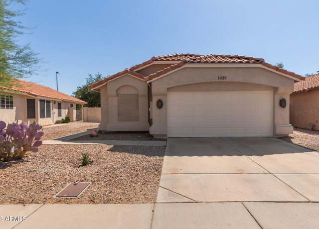 Property at 1029 W Cantebria Dr, Gilbert, AZ 85233, 2 beds, 2 baths