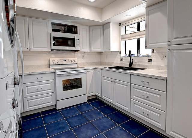 Property at 3635 N 37th St #9, Phoenix, AZ 85018, 2 beds, 2 baths