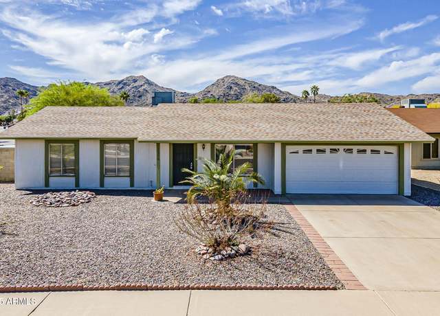 Property at 11210 S Bannock St, Phoenix, AZ 85044, 3 beds, 2 baths