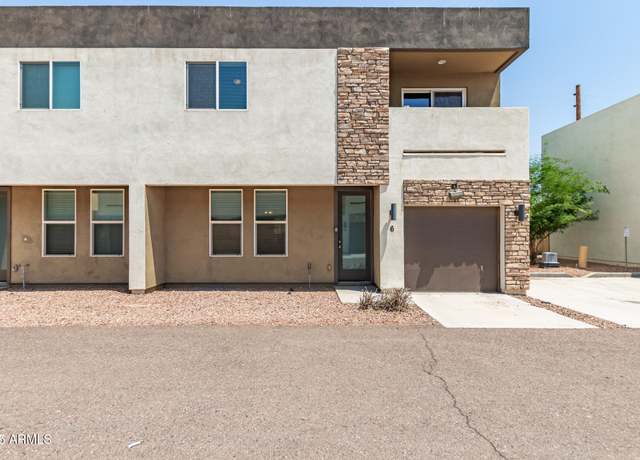 Property at 2000 N 36th St #06, Phoenix, AZ 85008, 3 beds, 2.5 baths