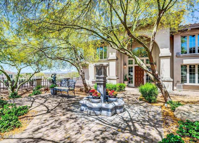 Property at 17636 W Paseo Way, Goodyear, AZ 85338, 6 beds, 4 baths
