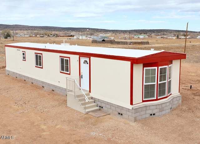 Property at 420 W Hawaii Rd, Paulden, AZ 86334, 2 beds, 1 bath