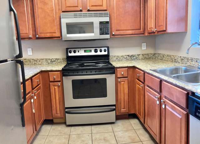 Property at 3420 W Danbury Dr Unit C130, Phoenix, AZ 85053, 2 beds, 2 baths