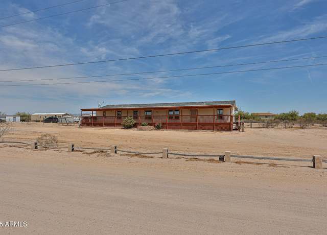 Property at 811 S 350th Ave, Tonopah, AZ 85354, 5 beds, 2 baths