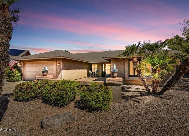 Property at 9226 W Topeka Dr, Peoria, AZ 85382, 2 beds, 2 baths