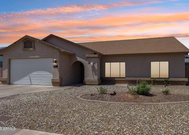Property at 10138 W Oregon Ave, Glendale, AZ 85307, 3 beds, 2 baths