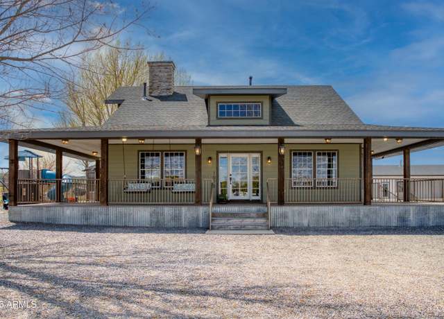 Property at 1070 Dusty Ln, Show Low, AZ 85901, 6 beds, 3.5 baths