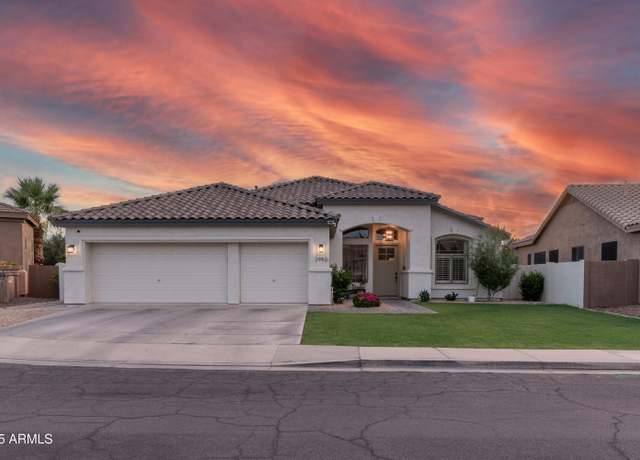 Property at 2982 S Holguin Way, Chandler, AZ 85286, 4 beds, 2 baths