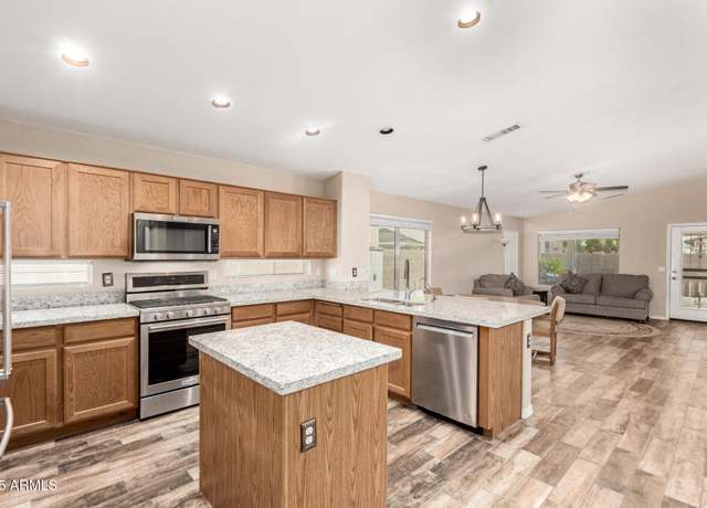 Property at 11023 W Utopia Rd, Sun City, AZ 85373, 2 beds, 2 baths