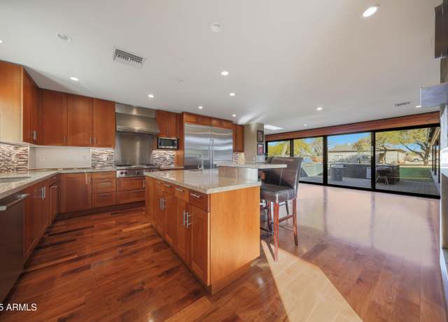 Property at 2718 E Campo Bello Dr, Phoenix, AZ 85032, 4 beds, 3 baths